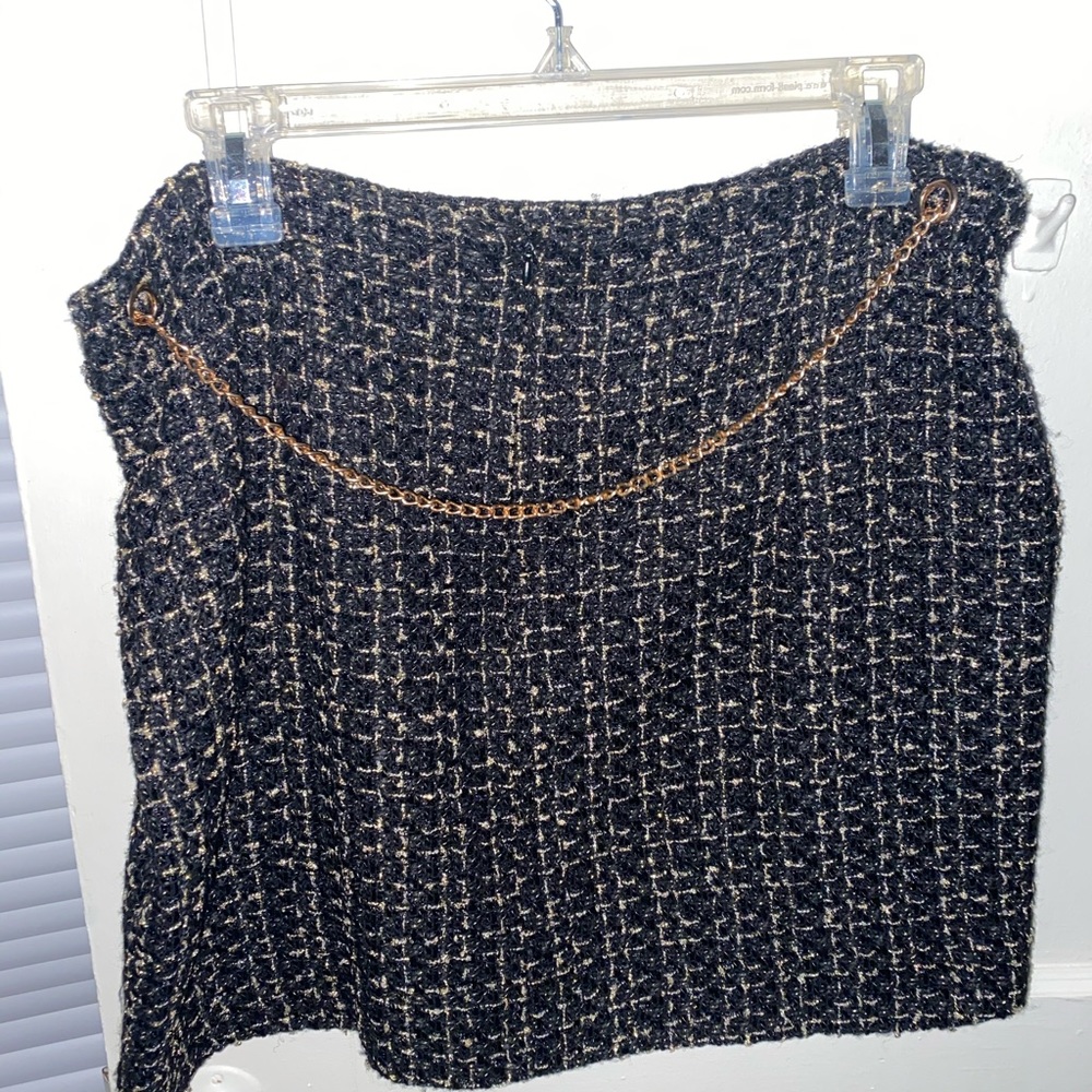 Black Skirt with Hip Chain - Picture 2 of 2